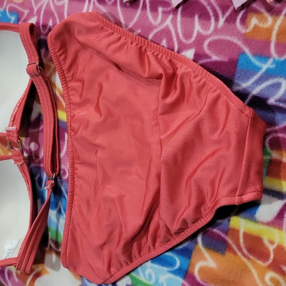 Venus Swimsuit - Picture 6 of 11